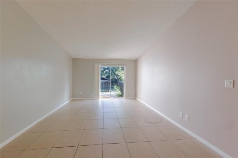Propiedad comercial en venta en Tarpon Springs, Florida, 4 dormitorios, 156.08 m2 № 2101722 - foto 17
