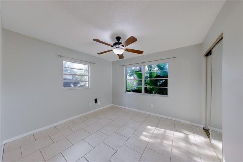Propiedad comercial en venta en Tarpon Springs, Florida, 4 dormitorios, 156.08 m2 № 2101722 - foto 26