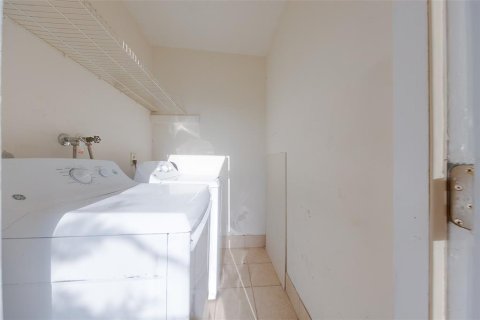Propiedad comercial en venta en Tarpon Springs, Florida, 4 dormitorios, 156.08 m2 № 2101722 - foto 29