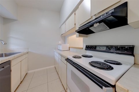 Propiedad comercial en venta en Tarpon Springs, Florida, 4 dormitorios, 156.08 m2 № 2101722 - foto 8