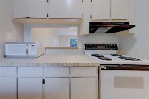 Propiedad comercial en venta en Tarpon Springs, Florida, 4 dormitorios, 156.08 m2 № 2101722 - foto 10