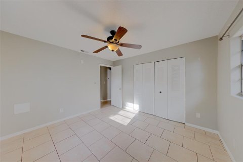 Propiedad comercial en venta en Tarpon Springs, Florida, 4 dormitorios, 156.08 m2 № 2101722 - foto 22