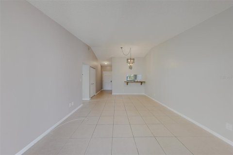 Propiedad comercial en venta en Tarpon Springs, Florida, 4 dormitorios, 156.08 m2 № 2101722 - foto 19