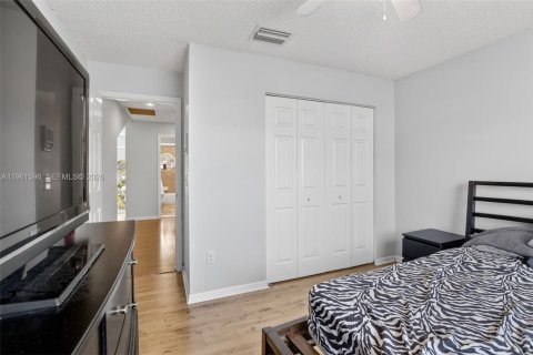 Купить виллу или дом в Купер-Сити, Флорида 4 спальни, 172.52м2, № 2028748 - фото 25