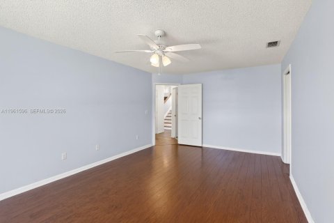 Купить виллу или дом в Купер-Сити, Флорида 4 спальни, 172.52м2, № 2028748 - фото 20