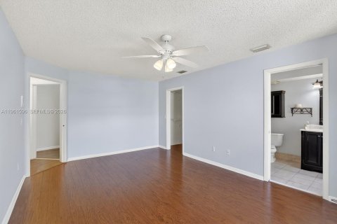 Купить виллу или дом в Купер-Сити, Флорида 4 спальни, 172.52м2, № 2028748 - фото 18