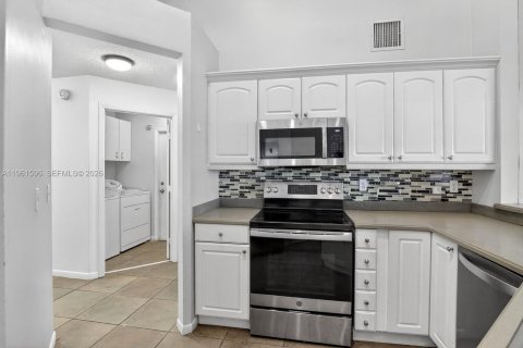 Купить виллу или дом в Купер-Сити, Флорида 4 спальни, 172.52м2, № 2028748 - фото 10