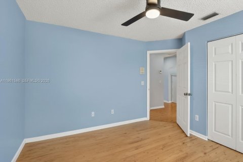 Купить виллу или дом в Купер-Сити, Флорида 4 спальни, 172.52м2, № 2028748 - фото 28