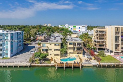 Copropriété à louer à Miami, Floride: 1 chambre, 58.34 m2 № 2240947 - photo 3