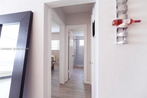 Copropriété à louer à Miami, Floride: 1 chambre, 58.34 m2 № 2240947 - photo 11