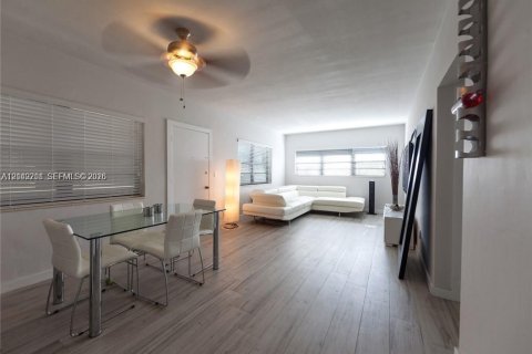 Copropriété à louer à Miami, Floride: 1 chambre, 58.34 m2 № 2240947 - photo 8
