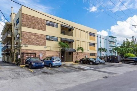 Copropriété à louer à Miami, Floride: 1 chambre, 58.34 m2 № 2240947 - photo 5