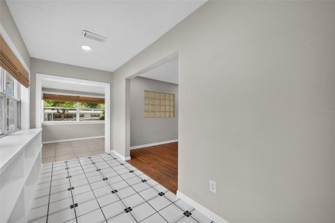 Casa en alquiler en Orlando, Florida, 2 dormitorios, 98.57 m2 № 2157603 - foto 9