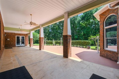 House in DeLand, Florida 5 bedrooms, 570.42 sq.m. № 1839879 - photo 27