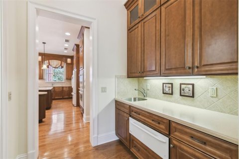 House in DeLand, Florida 5 bedrooms, 570.42 sq.m. № 1839879 - photo 17