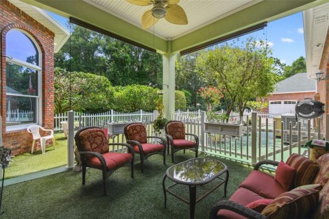 House in DeLand, Florida 5 bedrooms, 570.42 sq.m. № 1839879 - photo 25