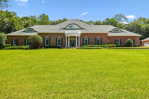 House in DeLand, Florida 5 bedrooms, 570.42 sq.m. № 1839879 - photo 2