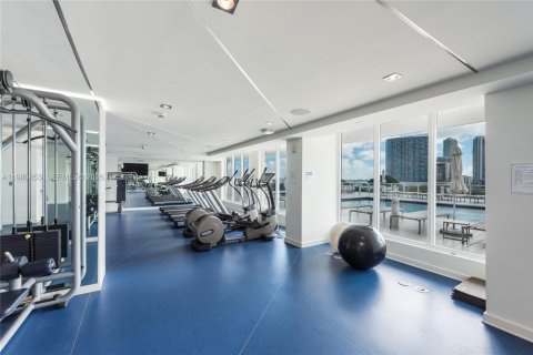 Copropriété à vendre à Miami, Floride: 2 chambres, 96.99 m2 № 2328559 - photo 19