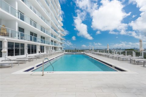 Copropriété à vendre à Miami, Floride: 2 chambres, 96.99 m2 № 2328559 - photo 17