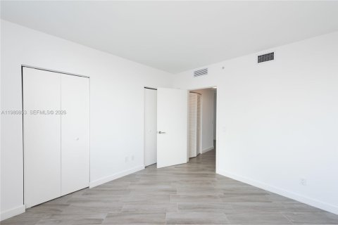 Copropriété à vendre à Miami, Floride: 2 chambres, 96.99 m2 № 2328559 - photo 8