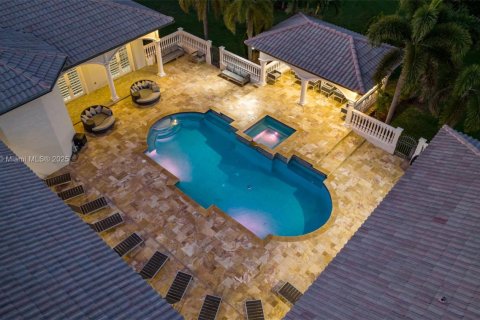 Villa ou maison à vendre à Davie, Floride: 9 chambres, 521.46 m2 № 1951100 - photo 8