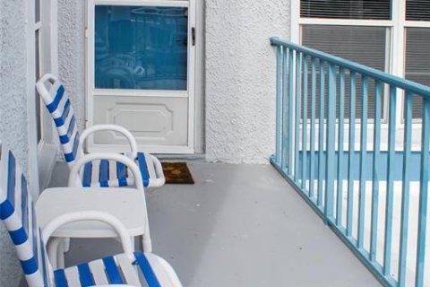 Condo in Madeira Beach, Florida, 1 bedroom  № 2121647 - photo 2