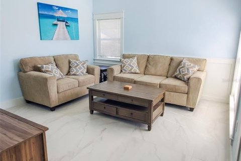 Condo in Madeira Beach, Florida, 1 bedroom  № 2121647 - photo 4