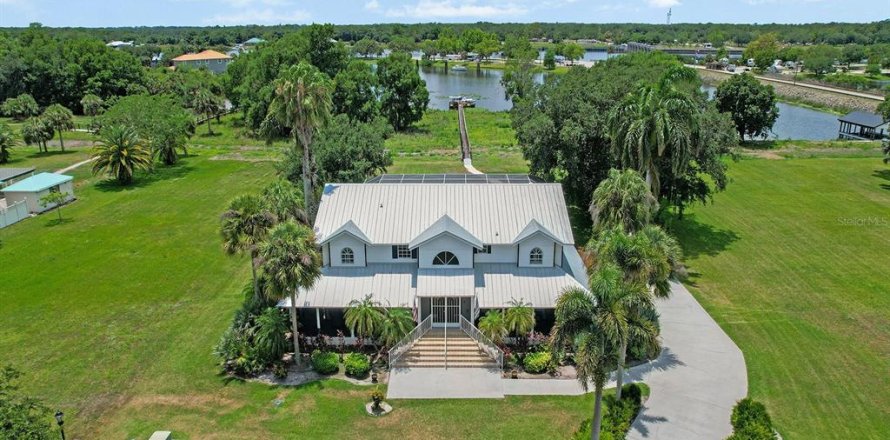 Casa en Alva, Florida 4 dormitorios, 280.75 m2 № 2214208