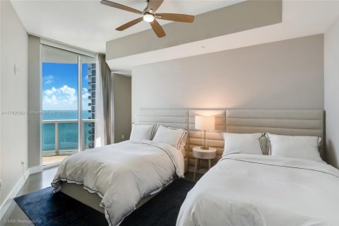 Condominio en venta en Sunny Isles Beach, Florida, 2 dormitorios, 195.65 m2 № 1958607 - foto 16