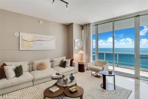 Condominio en venta en Sunny Isles Beach, Florida, 2 dormitorios, 195.65 m2 № 1958607 - foto 5