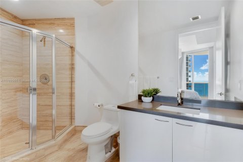 Condominio en venta en Sunny Isles Beach, Florida, 2 dormitorios, 195.65 m2 № 1958607 - foto 17