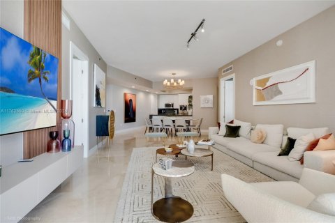 Condominio en venta en Sunny Isles Beach, Florida, 2 dormitorios, 195.65 m2 № 1958607 - foto 6