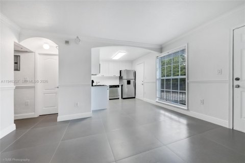 Condo in Miami, Florida, 2 bedrooms  № 2002579