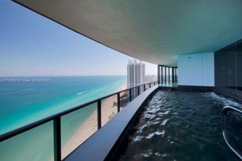 Condo in Sunny Isles Beach, Florida, 4 bedrooms  № 1862439 - photo 19