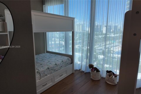 Condo in Sunny Isles Beach, Florida, 4 bedrooms  № 1862439 - photo 16