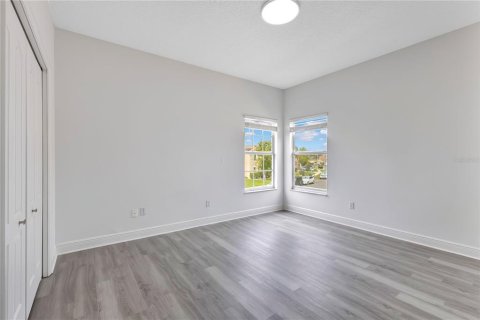 House in Kissimmee, Florida 4 bedrooms, 252.69 sq.m. № 2427271 - photo 17