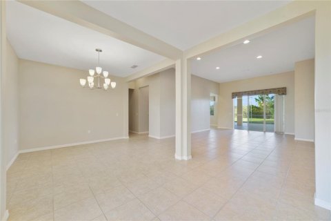 Casa en venta en Poinciana, Florida, 3 dormitorios, 256.5 m2 № 1755586 - foto 5