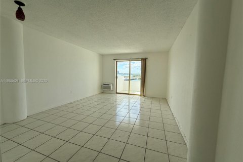 Снять в аренду кондоминиум в Норт-Бей-Виллидж, Флорида 41.34м2, № 2005918 - фото 8