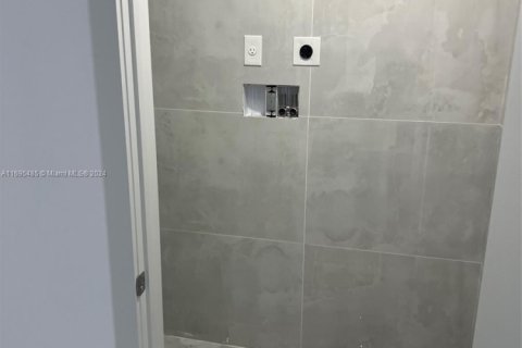 Condo in Bal Harbour, Florida, 3 bedrooms  № 1936145 - photo 6