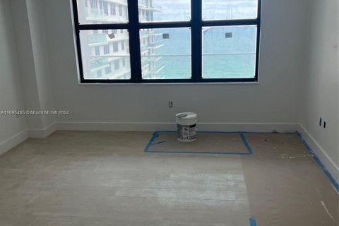 Condo in Bal Harbour, Florida, 3 bedrooms  № 1936145 - photo 12