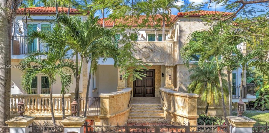 House in Miami, Florida 7 bedrooms, 699.93 sq.m. № 2168309