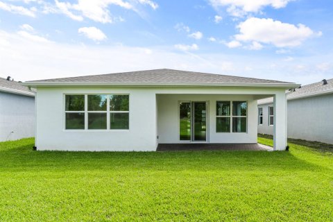 House in Port St. Lucie, Florida 2 bedrooms, 160.07 sq.m. № 2171681 - photo 11