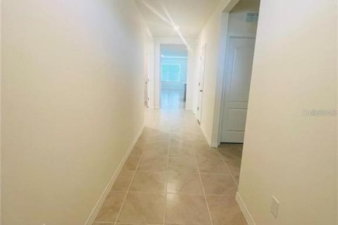 Villa ou maison à louer à Haines City, Floride: 4 chambres, 175.77 m2 № 1735213 - photo 2