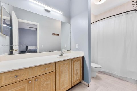 Townhouse in Pembroke Pines, Florida 3 bedrooms, 147.16 sq.m. № 1790583 - photo 19
