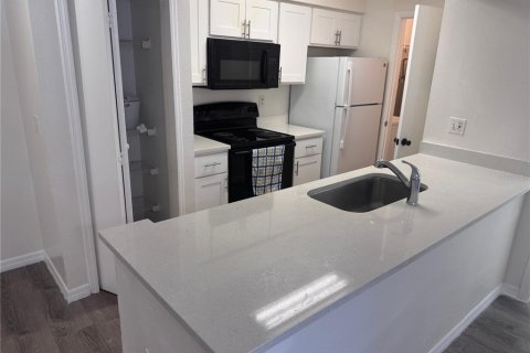 Condominio en alquiler en Kissimmee, Florida, 2 dormitorios, 87.05 m2 № 1751659 - foto 3