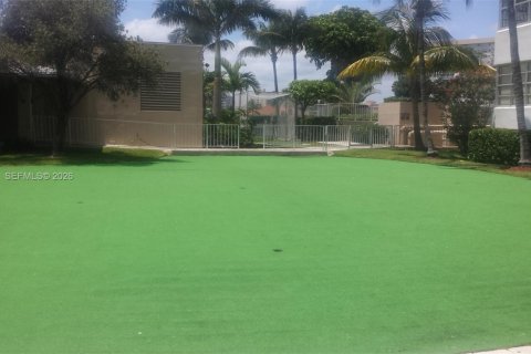 Copropriété à louer à Hallandale Beach, Floride: 1 chambre, 80.82 m2 № 2401929 - photo 21