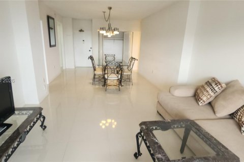Copropriété à louer à Hallandale Beach, Floride: 1 chambre, 80.82 m2 № 2401929 - photo 4