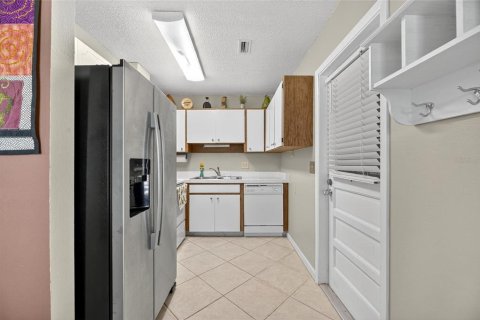 House in Sun City Center, Florida 2 bedrooms, 111.48 sq.m. № 1837650 - photo 15
