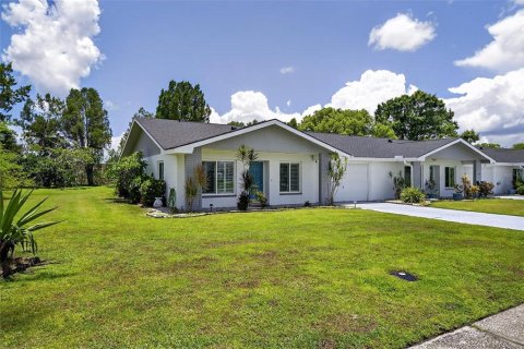 House in Sun City Center, Florida 2 bedrooms, 111.48 sq.m. № 1837650 - photo 2