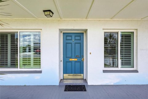 House in Sun City Center, Florida 2 bedrooms, 111.48 sq.m. № 1837650 - photo 6